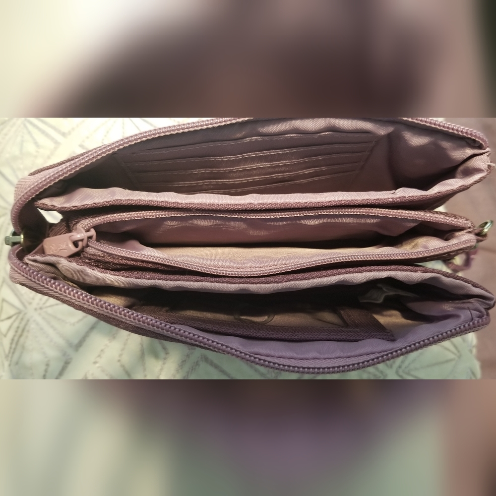 Multi-pocket Wristlet - Picture 2 of 6